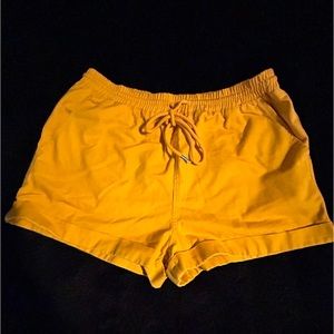 Forever 21 Ladies Shorts size Large new no tags cotton material w/draw string 🥰